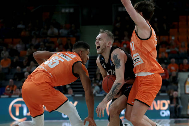 打在立柱上 打在立柱上