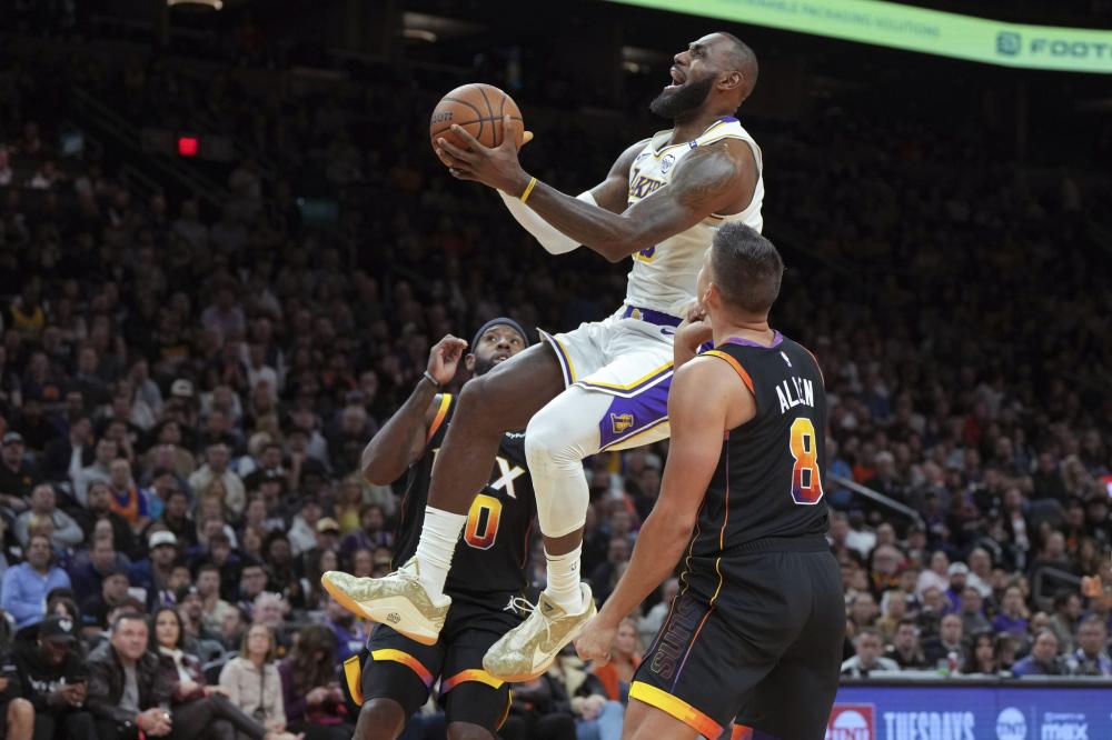 在连续客场 在连续客场